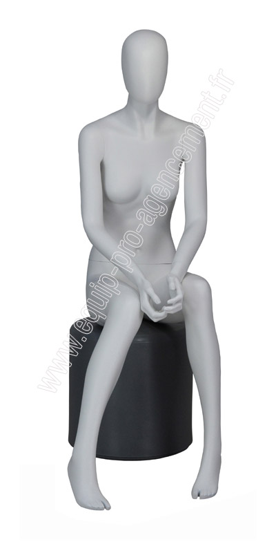 mannequin de vitrine femme assise ref:adeline de la gamme ABSTRACT